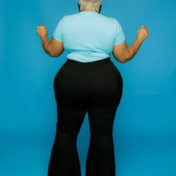 Curvaceous Boutique NEW Ocean Blue Queen Of Curves Tee