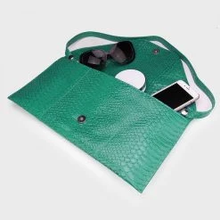 Curvaceous Boutique Green Envelope Clutch NEW