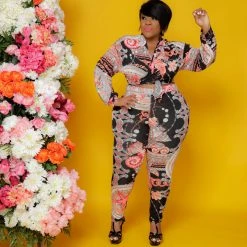 Curvaceous Boutique Black In Paisley Set