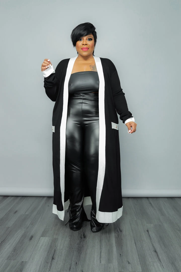 Curvaceous Boutique Black/White Long Knit Cardigan DUSTERS/KIMONOS 3 Curvaceous Boutique Black/White Long Knit Cardigan DUSTERS/KIMONOS