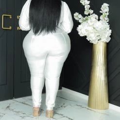 Curvaceous Boutique Off White Balloon Sleeves Jumpsuit 7 Curvaceous Boutique Off White Balloon Sleeves Jumpsuit