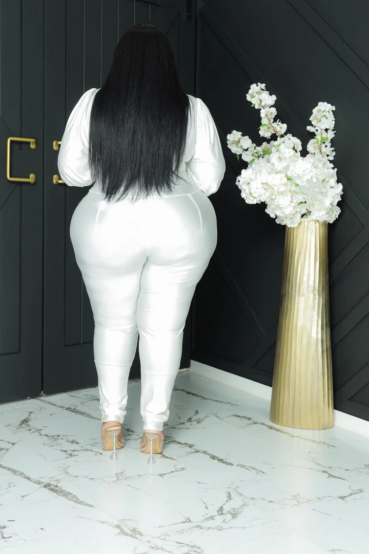 Curvaceous Boutique Off White Balloon Sleeves Jumpsuit 5 Curvaceous Boutique Off White Balloon Sleeves Jumpsuit
