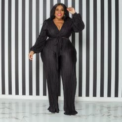 Curvaceous Boutique Black Jesse Crinkle Set NEW