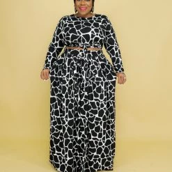 Curvaceous Boutique SALE Black Giraffe Print Skirt Set