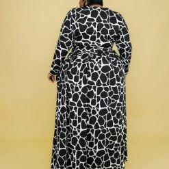 Curvaceous Boutique SALE Black Giraffe Print Skirt Set