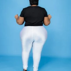 Curvaceous Boutique NEW Black Curvaceous Cutie Crop Tee