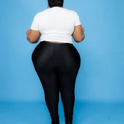 Curvaceous Boutique White Curvaceous Cutie Crop Tee 7 Curvaceous Boutique White Curvaceous Cutie Crop Tee