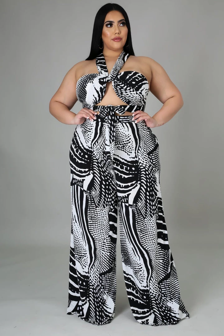 Curvaceous Boutique Black & White Print Pant Set SETS 3 Curvaceous Boutique Black & White Print Pant Set SETS