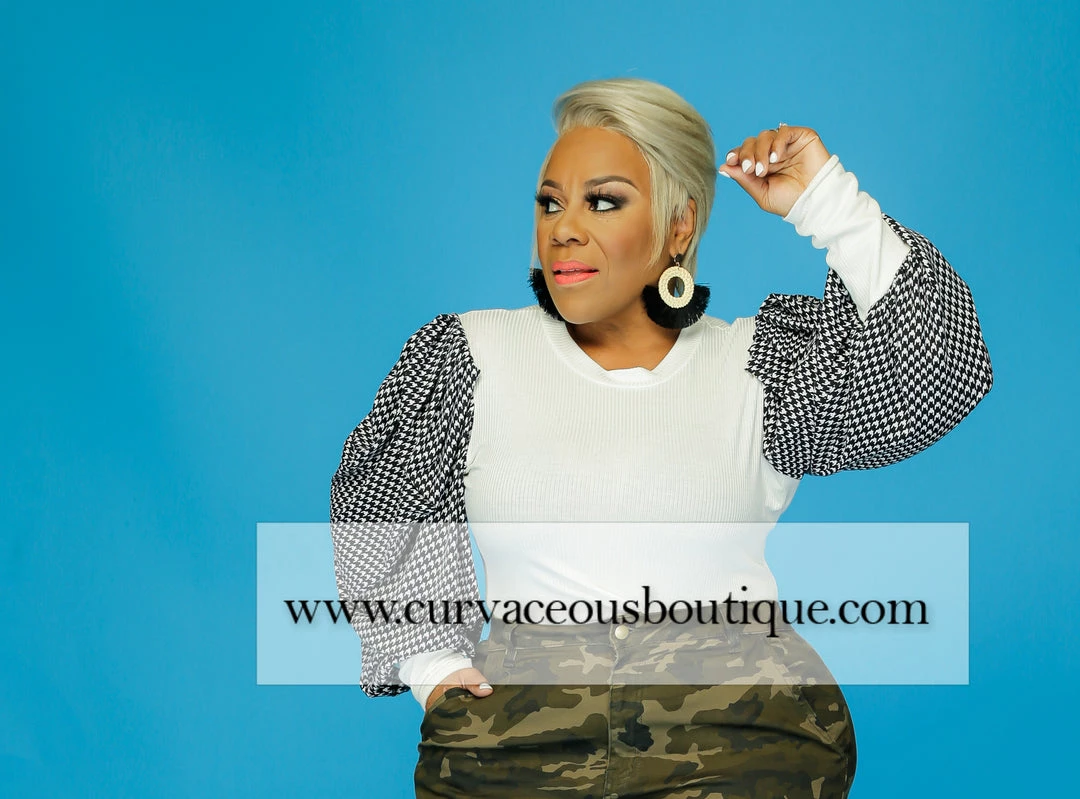 Curvaceous Boutique NEW Checkered Puff Sleeve Top 3 Curvaceous Boutique NEW Checkered Puff Sleeve Top