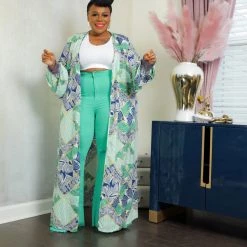 Curvaceous Boutique Floral Rhinestone Cuff Duster NEW 10 Curvaceous Boutique Floral Rhinestone Cuff Duster NEW