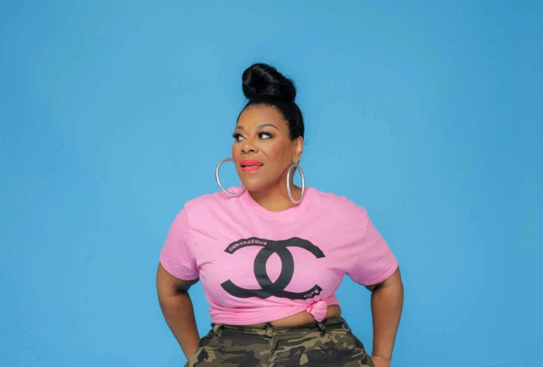 Curvaceous Boutique NEW XLarge Frosted Metal Hoop Earrings 3 Curvaceous Boutique NEW XLarge Frosted Metal Hoop Earrings