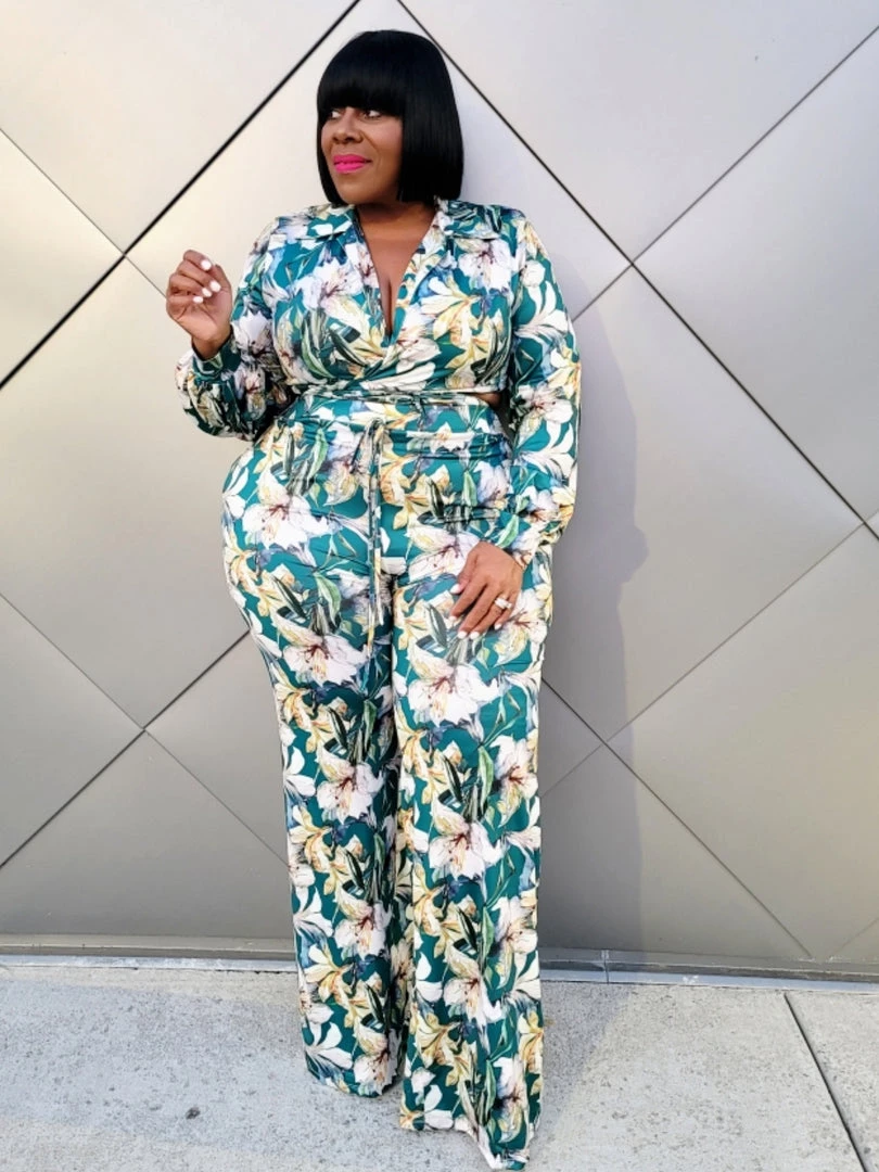 Curvaceous Boutique Green Flower Bouquet Pant Set 3 Curvaceous Boutique Green Flower Bouquet Pant Set