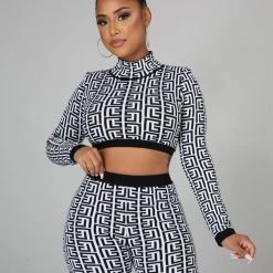 Curvaceous Boutique NEW Tonka Maze Short Set